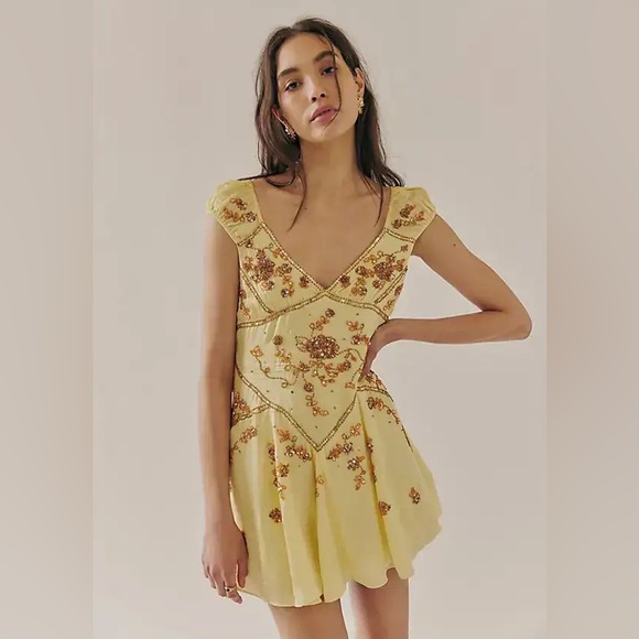 Free People Dresses & Skirts - Free People Bali Juliet Embroidered Mini Dress